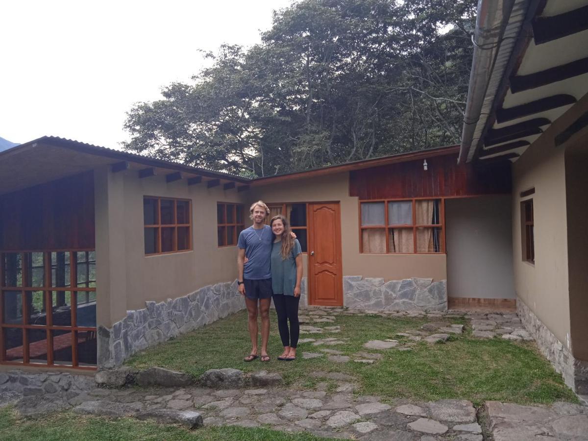 Lia B&B Lucmabamba Sahuayaco エクステリア 写真