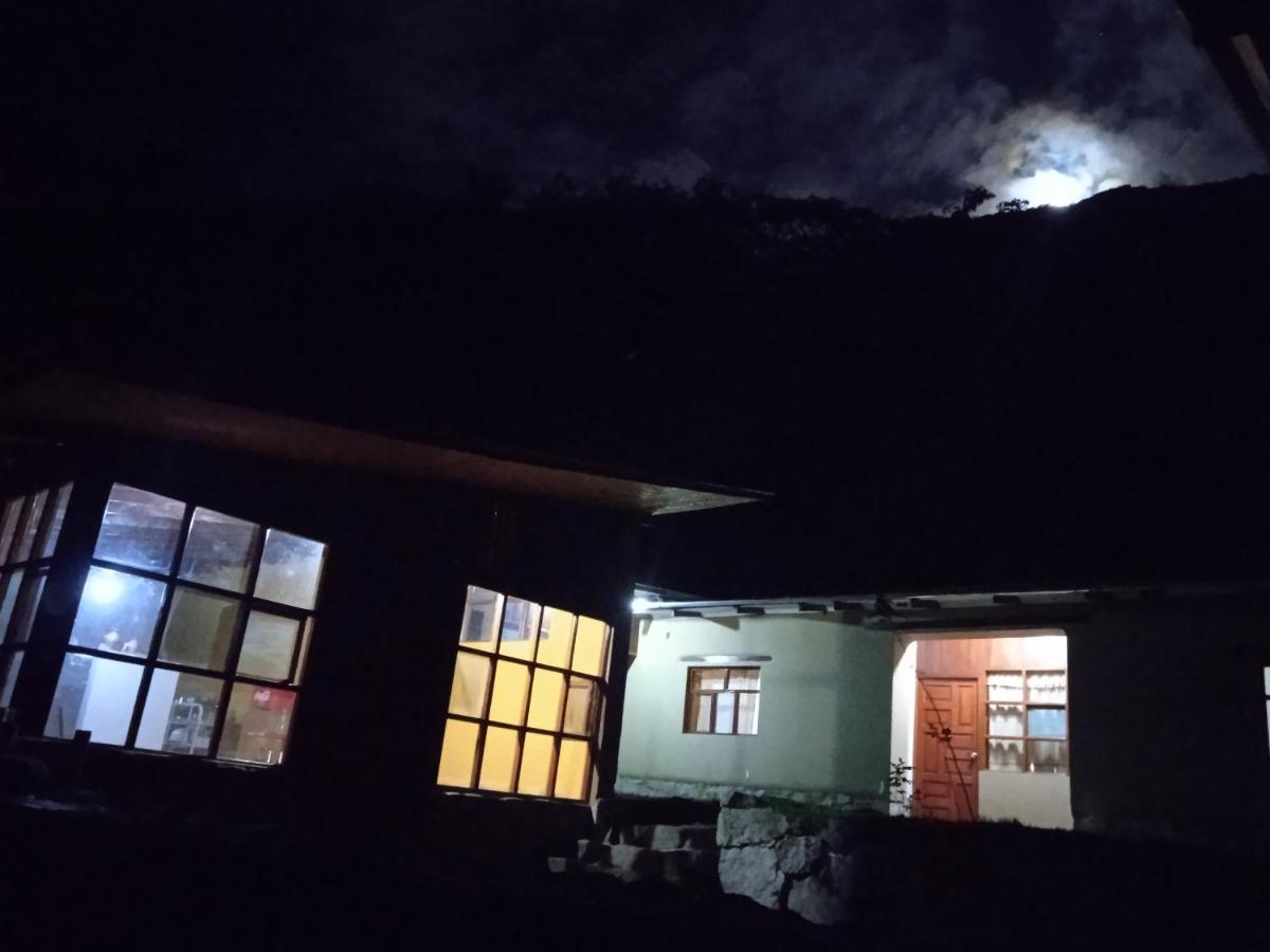 Lia B&B Lucmabamba Sahuayaco エクステリア 写真