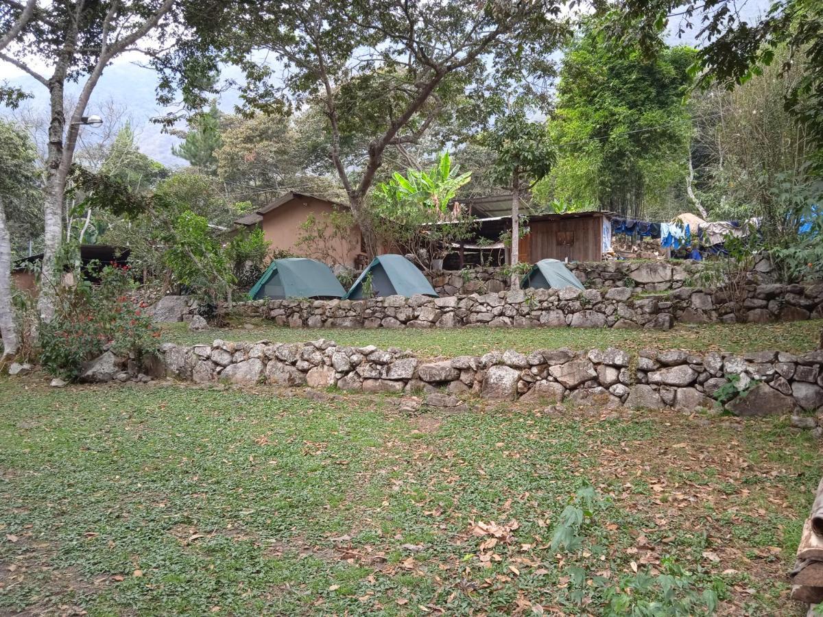 Lia B&B Lucmabamba Sahuayaco エクステリア 写真