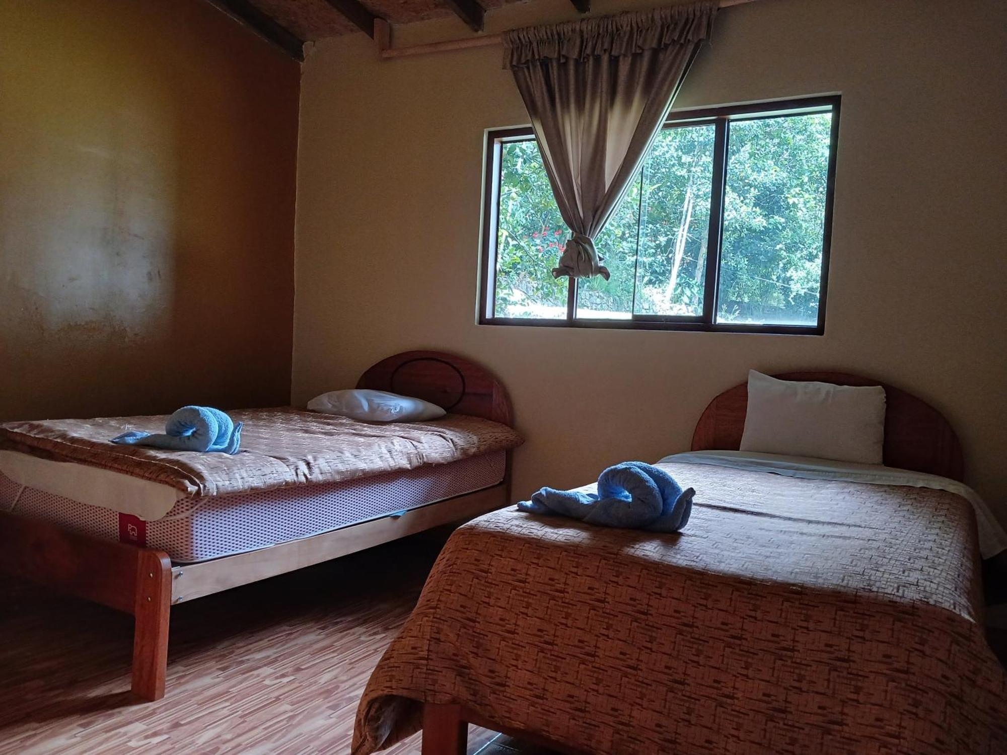 Lia B&B Lucmabamba Sahuayaco エクステリア 写真